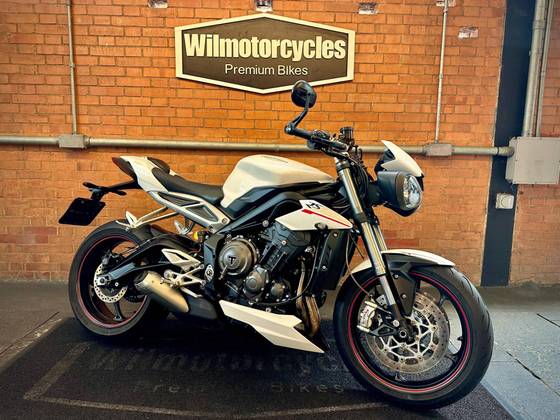 TRIUMPH STREET TRIPLE 765 RS TRIUMPH STREET TRIPLE 765 RS